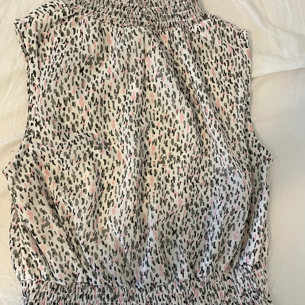 Sleeveless blouse